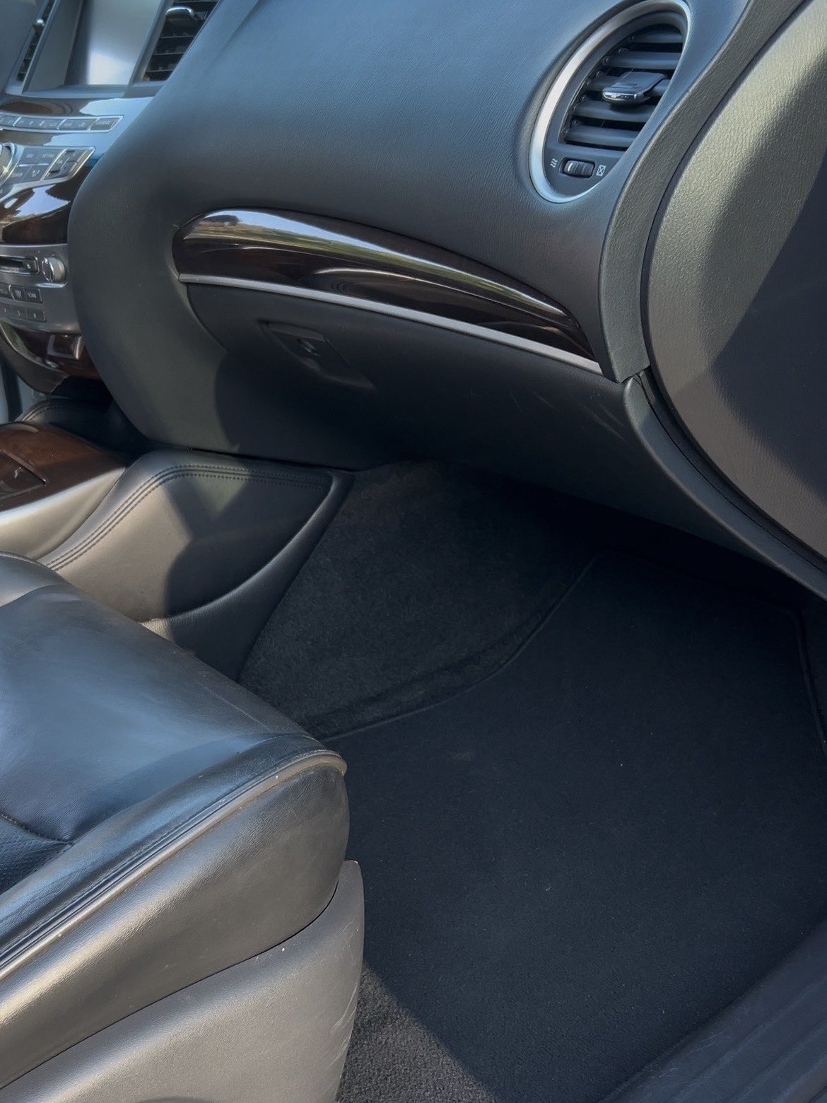 Dashboard, air vents and passenger footwell after an interior detail — WashWrld mobile detailing, Woodstock GA